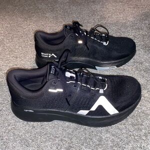 Mount To Coast Men's R1 Running Shoe Black